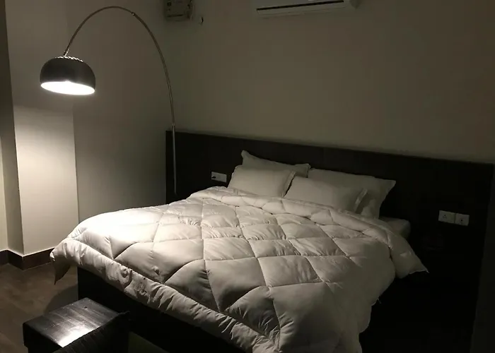 Hotel Rajmahal Inn Gurgaon
