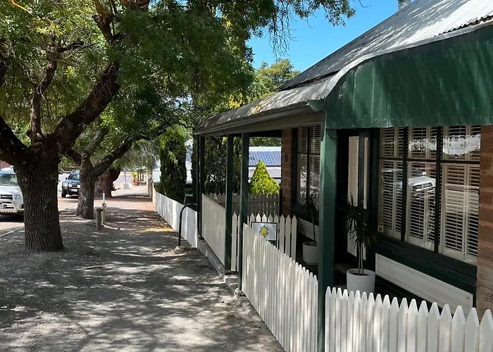 Wild Olive Cottage Clare Valley Auburn