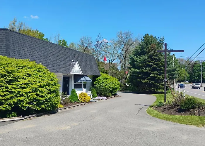 Harkness Brook Inn Rockport