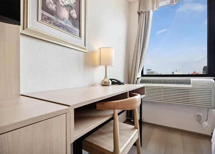 Ramada By Wyndham Flushing Queens Nueva York