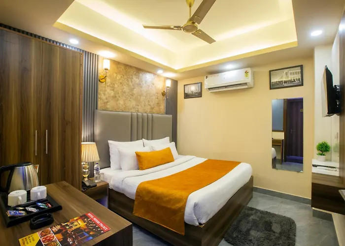 Hotel Mehak Palace By Aura Noida