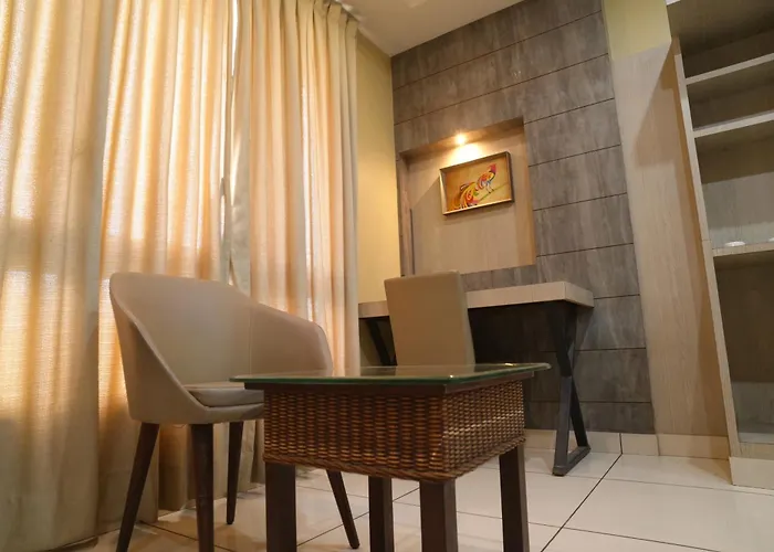 Hotel Galaxy Inn !! 5 Min From Nemcare Hospital !! Guwahati