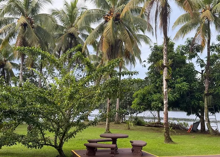 Cabinas Tortuguero Sports Fishing