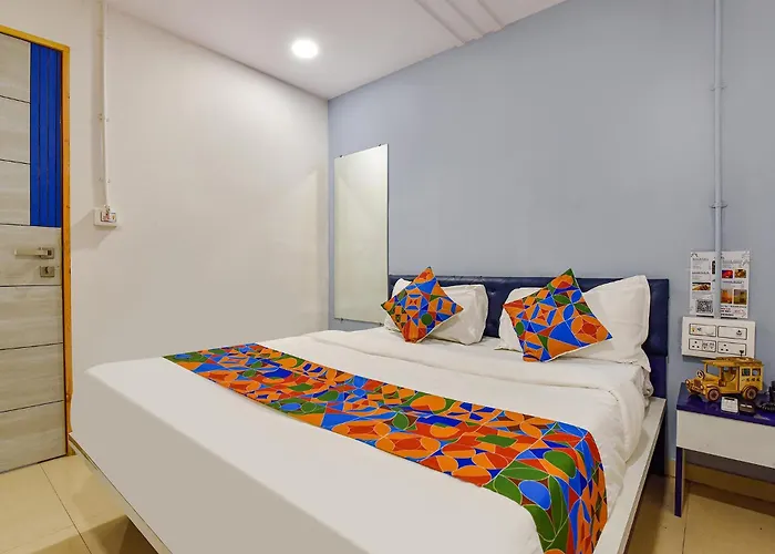 Hotel Solitaire, Best Luxurious Hotel Ac Rooms In Surat