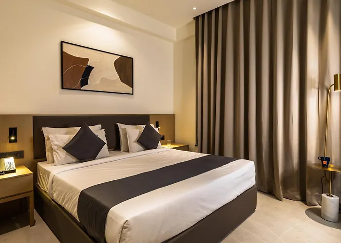 Hotel Starlight By Avana, 400M From Us Consulate Hyderabad