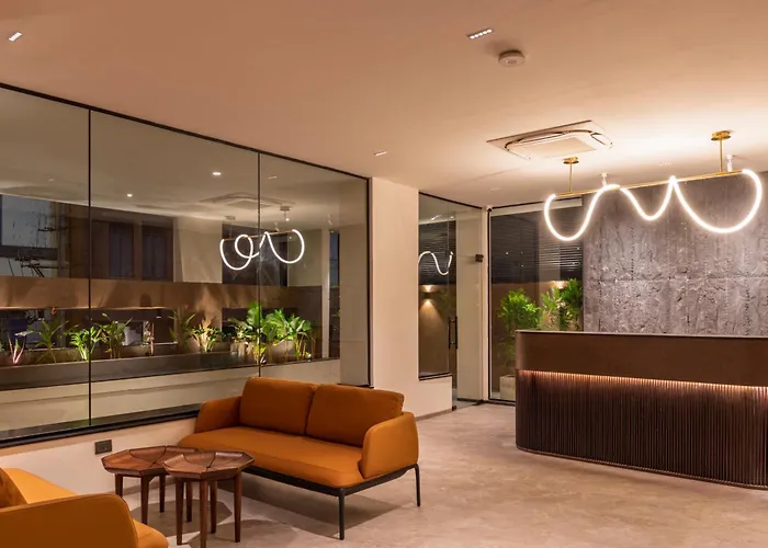 Hotel Starlight By Avana, 400M From Us Consulate Hyderabad