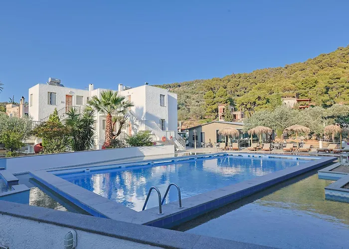 Cascade Holiday Resort Poros Town