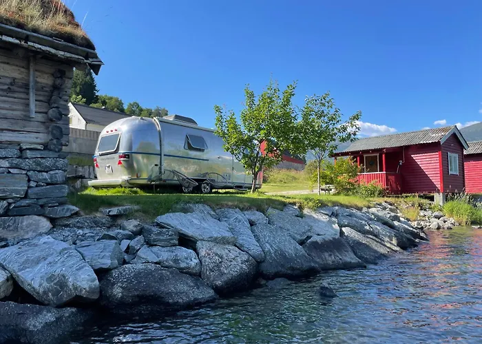 Nesset Fjordcamping Olden