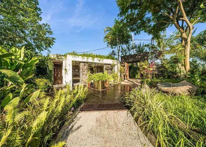 De Moksha Eco Friendly Boutique Resort Tanah Lot 