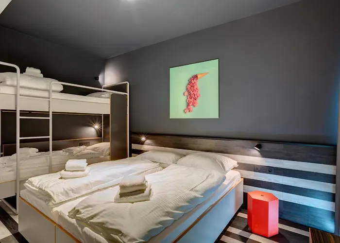 Meininger Hotel Bruxelles Gare Du Midi Saint-Gilles