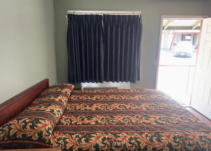 Johnston'S Motel Garberville