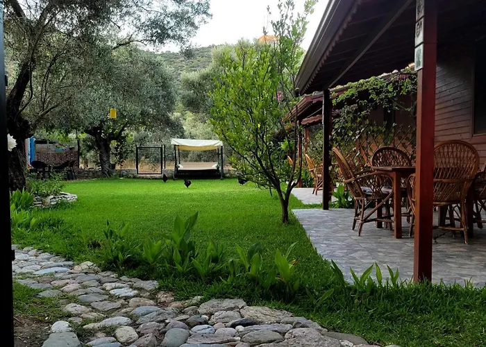 Kuruyanos Ağaç Evleri Bed & Breakfast Datça