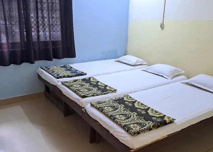 Sangita Lodge Ratnagiri