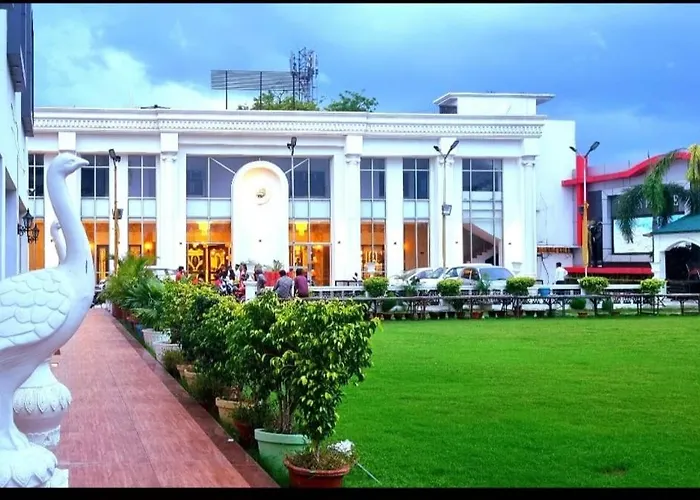 Hotel Milan Palace Mirzapur