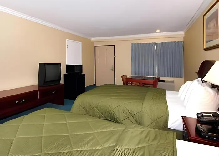 Quality Inn Near City Of Hope Duarte