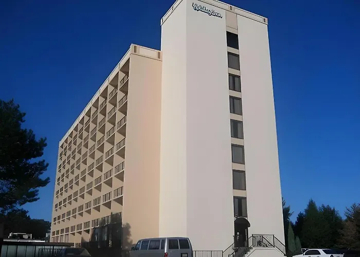 Garden Plaza Hotel Saddle Brook