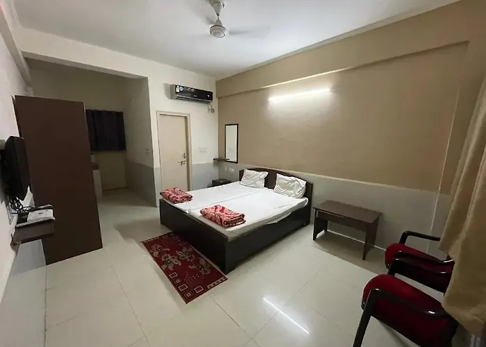 Vaishya Ashram Bed & Breakfast Vrindavan