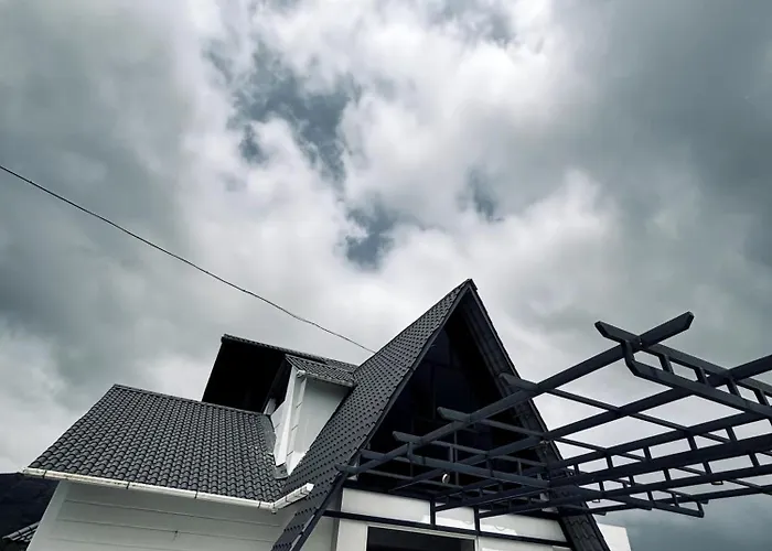 Celestial Nymph Bed & Breakfast Vagamon