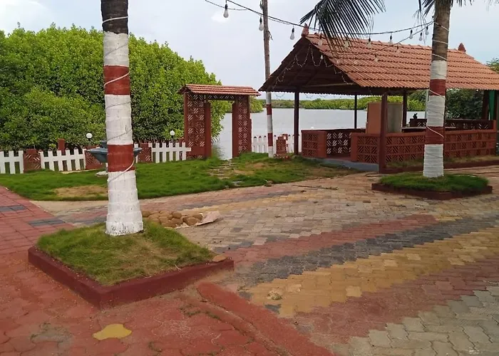 River Lounge Resort Kundapur