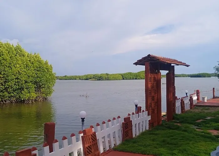 River Lounge Resort Kundapur