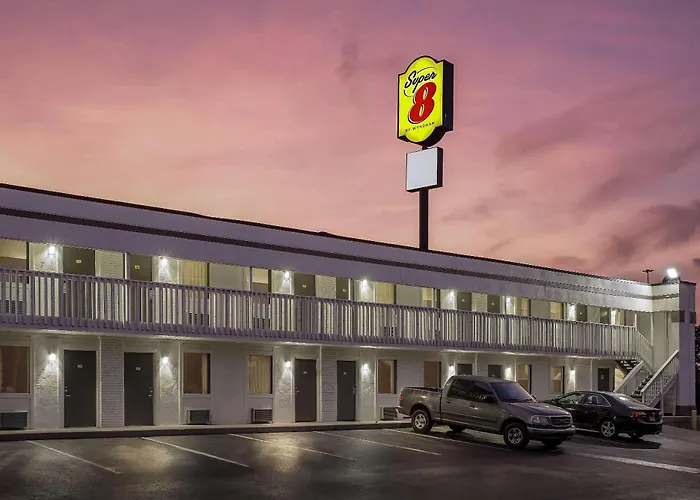 Super 8 By Wyndham Brownsburg Motel