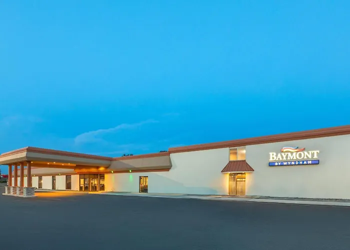 Baymont By Wyndham Jamestown Conference Center & Water Park