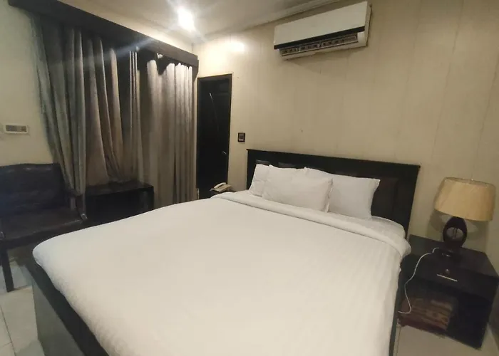 Hotel Signature Express Lahore