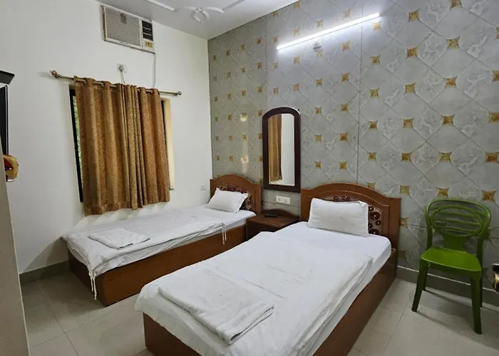 Lucky Guest House Bodh Gaya