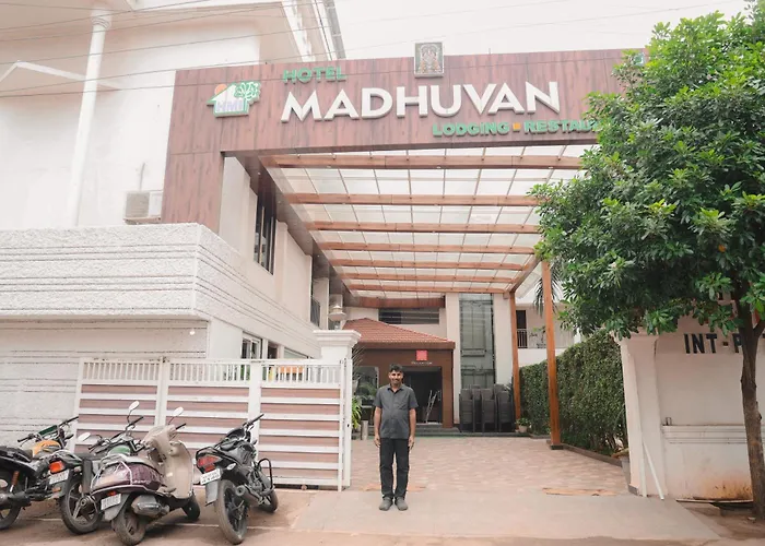 Hotel Madhuvan International Bijapur 