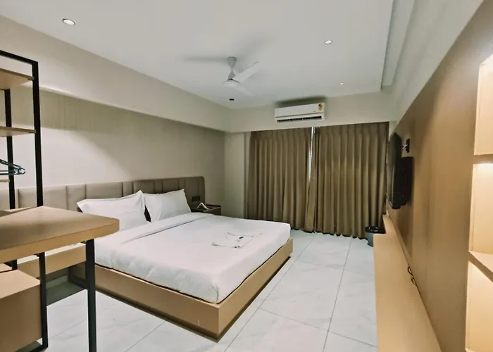 Hotel Shiv Kartik Surat
