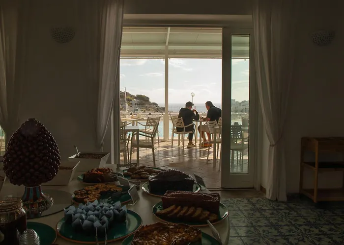 Hotel Chiaia Di Luna Ponza