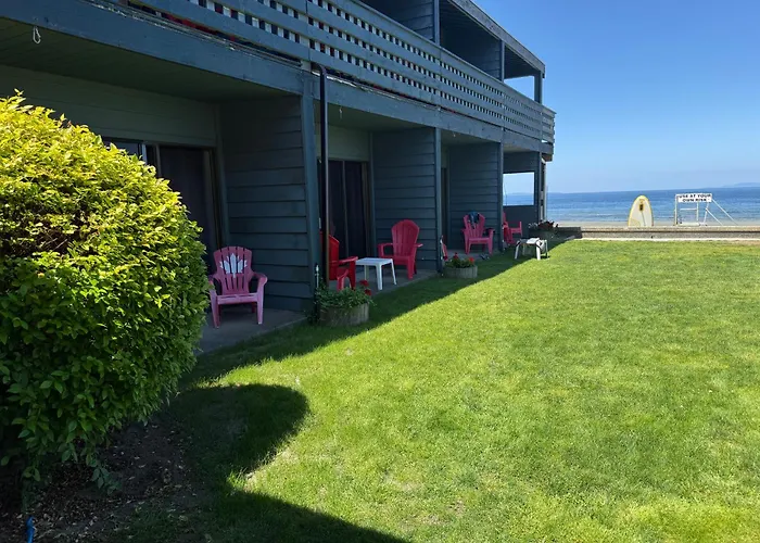 Sand Pebbles Inn Qualicum Beach