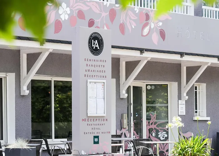 Logis Hôtel l'Amandier Morlaas