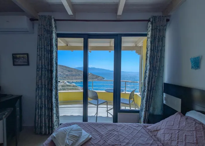 Hotel Bahamas Sarande