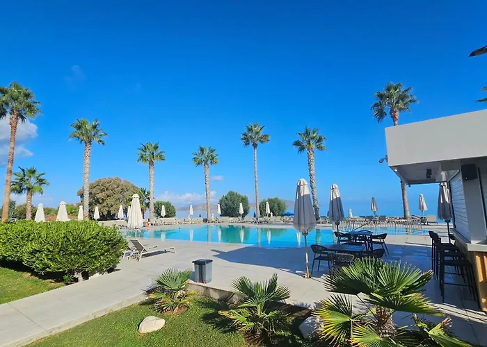 Irina Beach Hotel Tigkaki 