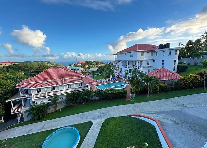 Hotel Alexandrina Kingstown