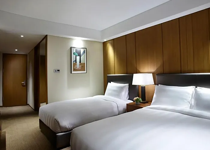 Lotte City Hotel Myeongdong Seúl