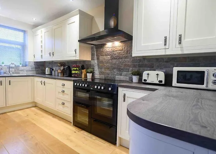 Beechwood House By Ty Sa - Icc & Celtic Manor Hotel Newport 