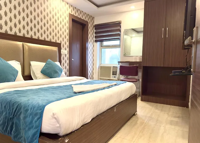 Hotel Pawan Plaza - Near Blk And Ganga Ram Hospital - Karol Bagh Delhi (National Capital Territory of India)