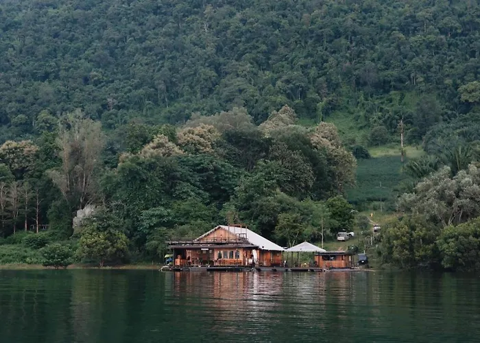 The Floating Lake House Kanchanaburi City