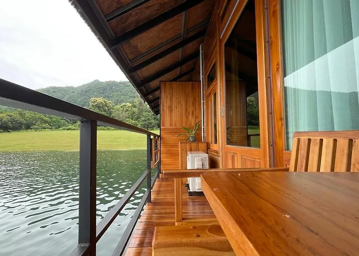 The Floating Lake House Kanchanaburi City