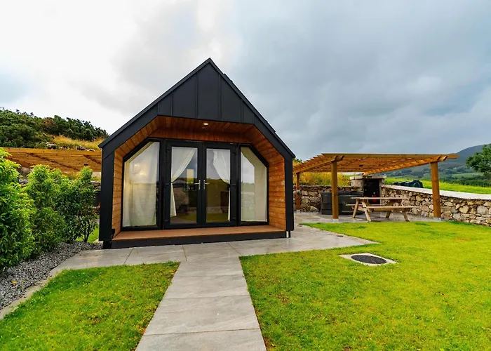 The Village At The Rocks - Luxury Glamping Resort Newry