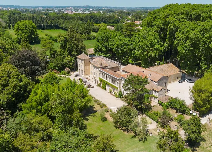 Château Saint Perret Avignon