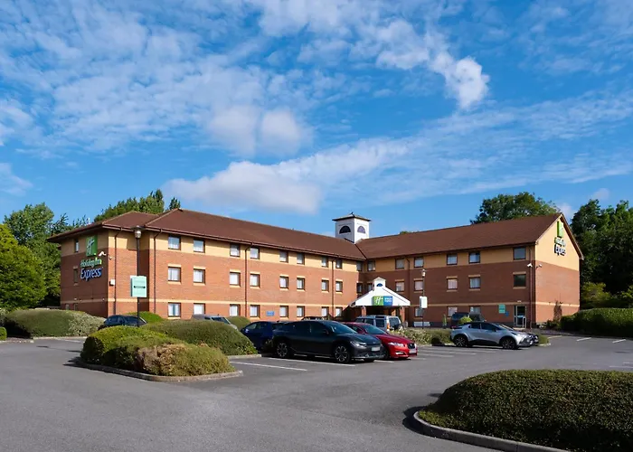 Holiday Inn Express Taunton East By Ihg