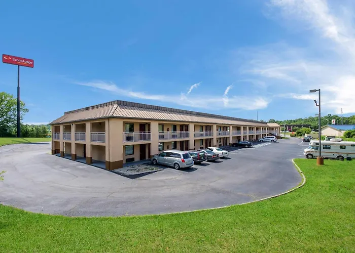 Econo Lodge Inn & Suites Knoxville East