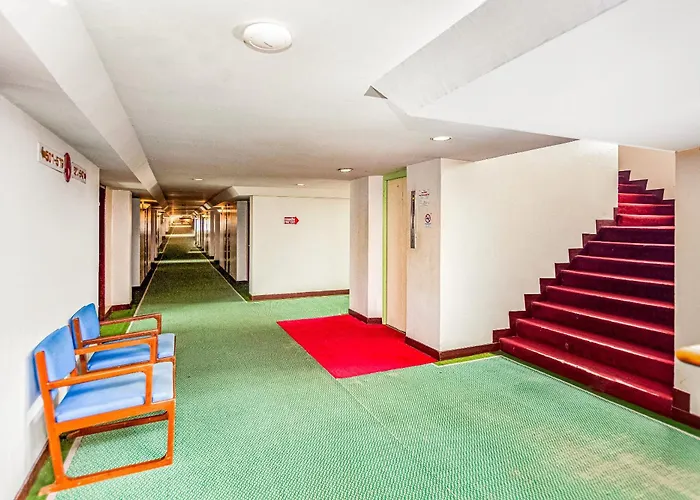 Oyo 441 Grand Thara Hotel Surat Thani