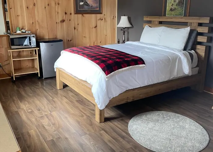 Spillover Motel And Inn Stratton
