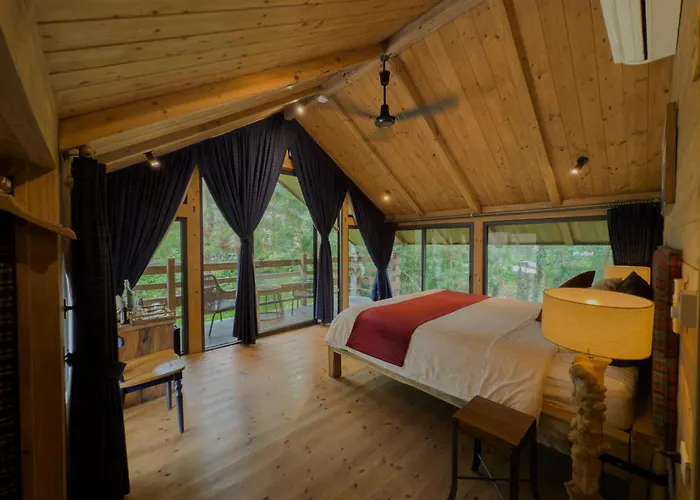 Amaya Home - Lodge, Spa & Restaurant Hanói