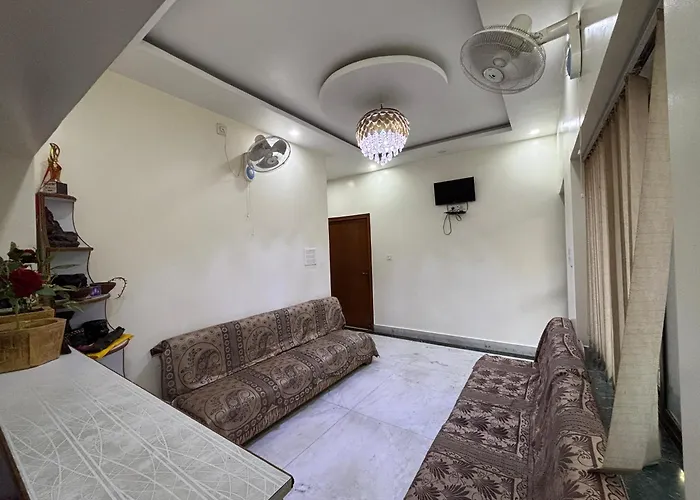 Lucky Guest House Bodh Gaya