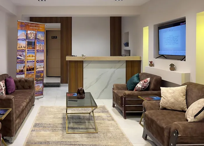 Hotel Pyramids Land Cairo